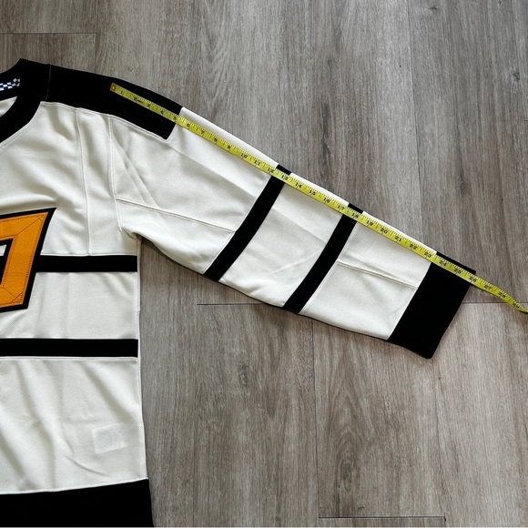 Adidas On Ice Pittsburgh Penguins 2023 NHL Winter Classic Jersey -  Size 50 - Picture 4 of 8
